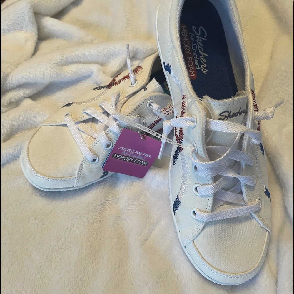 Skechers Air-Cooled Memory Foam Walking shoes